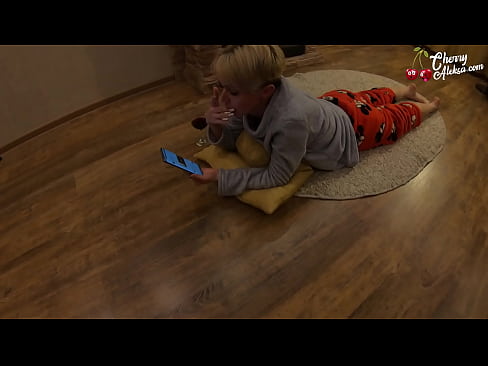 ❤️ Gekke blonde sûgje Enorme lul dy't derop sûgje en stuiterje - Anale seks ❤❌ Seksfideo by wy ❌❤